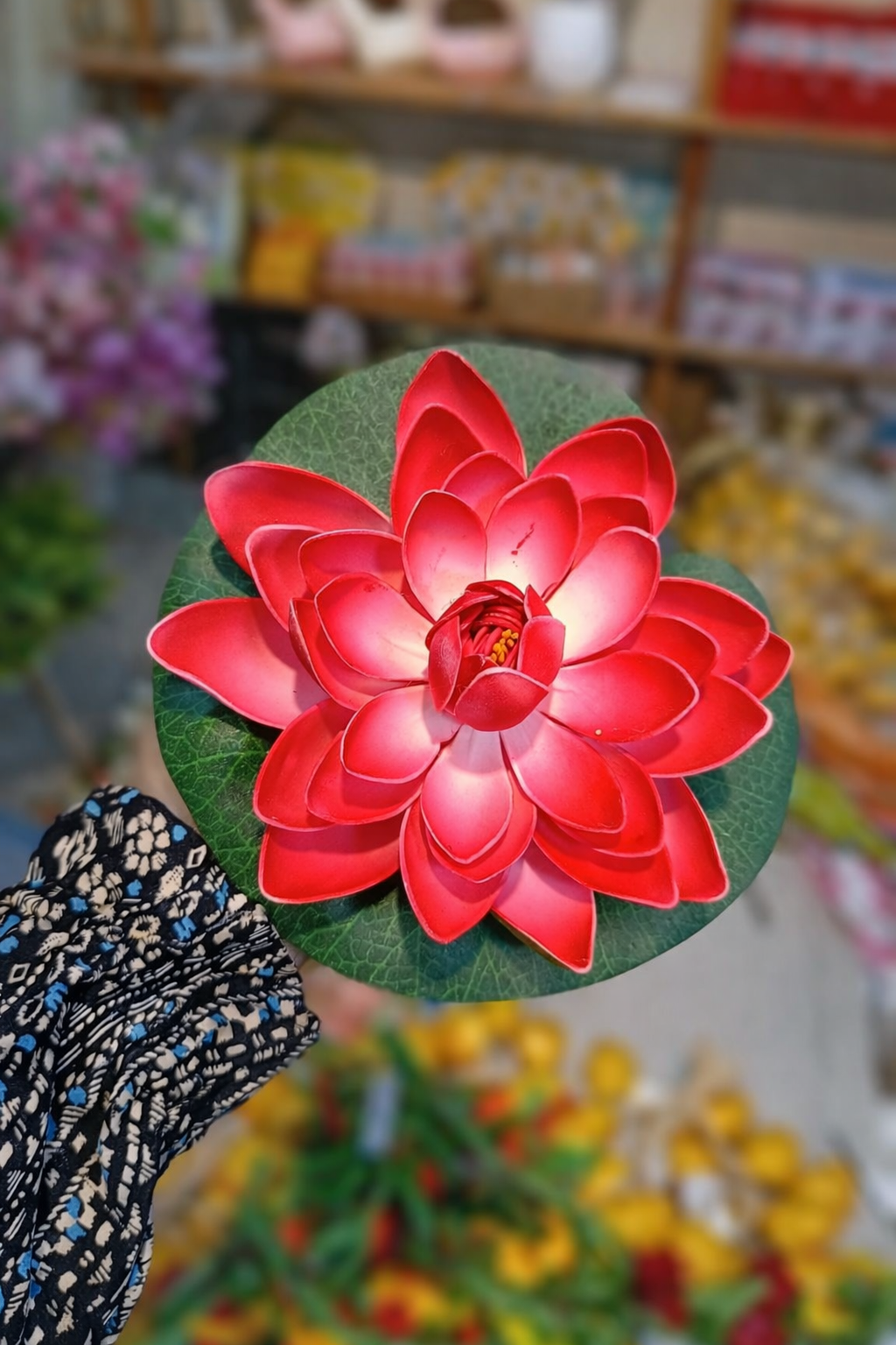 Artificial Lotus Flower Arrangements - Vibrant Floating Lotus Decor (Yellow, Pink, Red, Purple, Blue) - Image 4